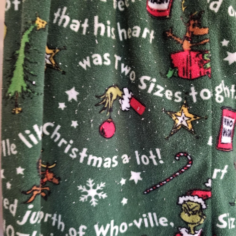 The Grinch Childrens Size 8 Pajama Set Long Sleeve Shirt And Pants - Picture 9 of 10